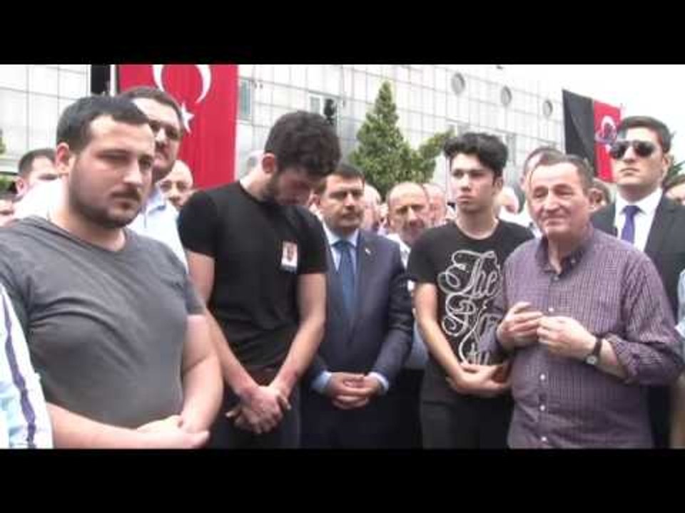 Yüzlerce Taksici Atatürk Havalimanı’nda