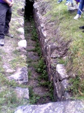 CANAL DE RIEGO, CHAVIN DE HUANTAR, HUARAZ, LOS ANDES, PERÚ