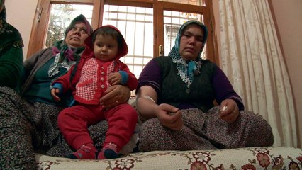 Turkey: Families grieve death of schoolgirls in Adana fire