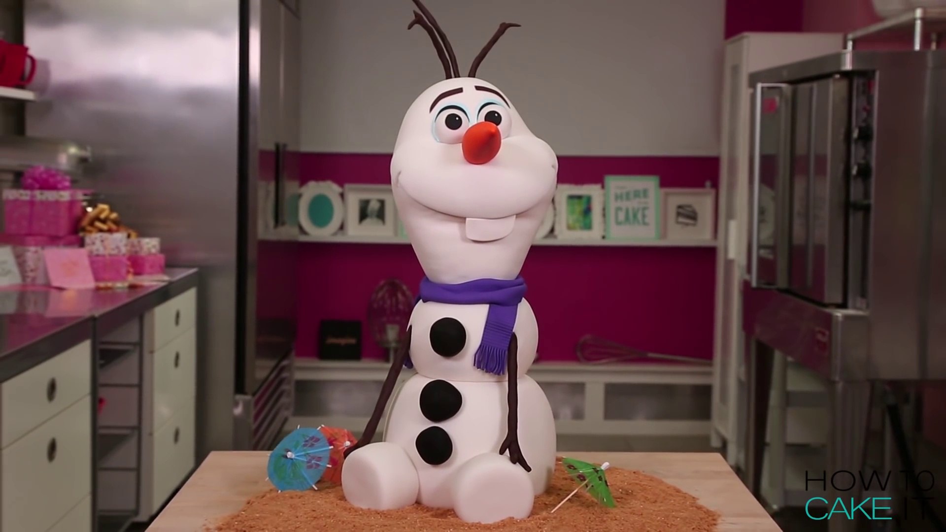 Gateau Geant En Forme D Olaf De La Reine Des Neiges Frozen Video Dailymotion