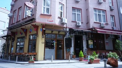 Sevdam Gözlerinde Kaldı