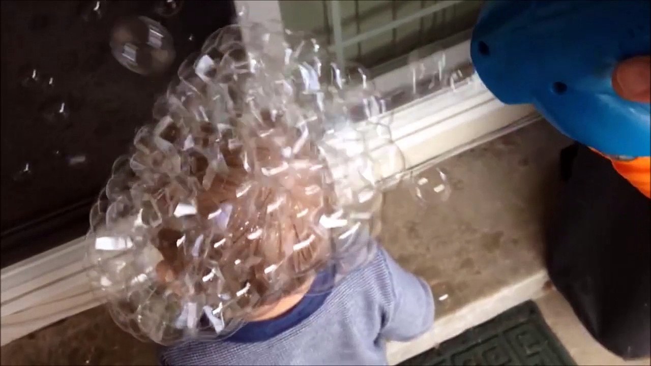 Ca c'est un beau chapeau pour bébé! Ahaha