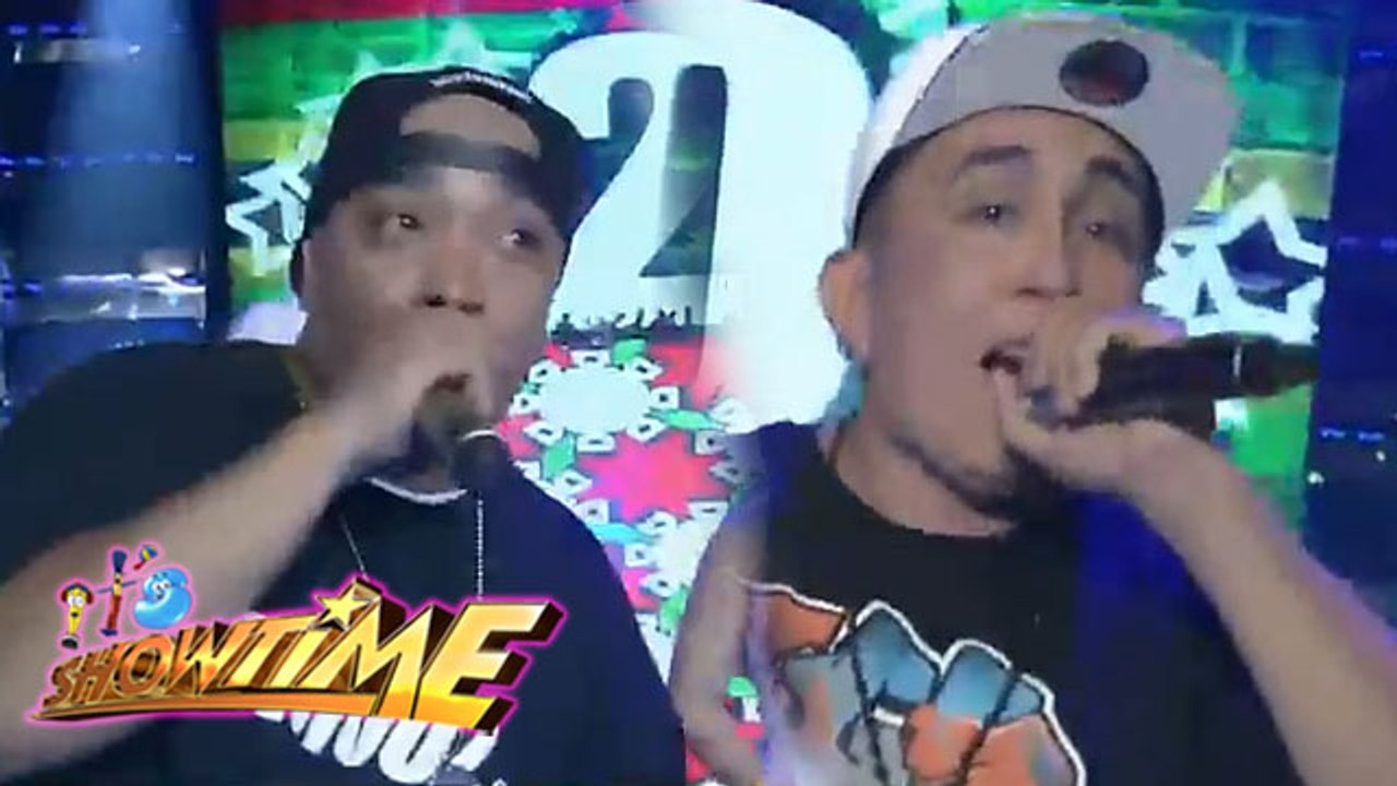 It's Showtime: Rap Guard vs Dhuski | Christmas Rapper