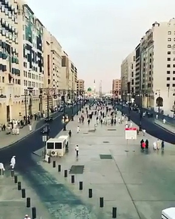 Madine Shareef Ki Ghalion Ki Ziyarat Kijiye - Muhammad Owais Raza Qadri