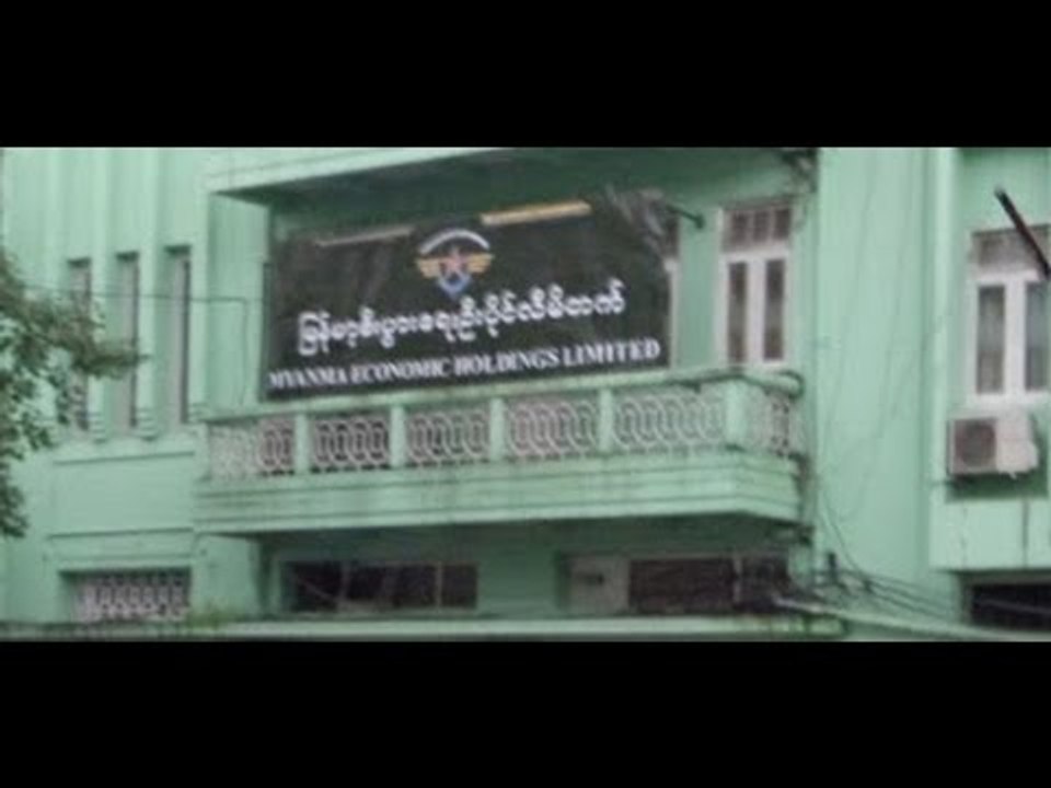 Interview with Aung Zaw about Lifting Burma’s Sanctions