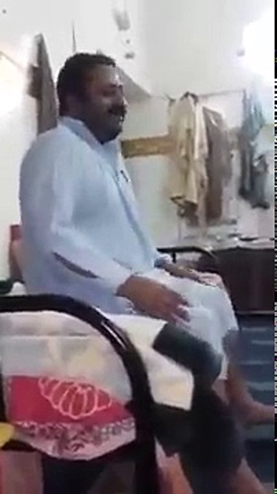 لو جی اس بندے کی ذہانت دیکھیے--