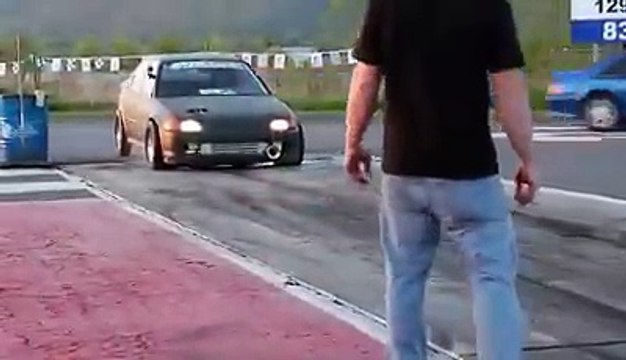 Nissan GT-R35 vs D16 Turbo Civic!!