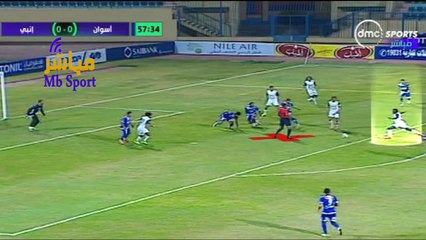 حكم يسجل هدفي في احدى مباريات الدوري المصري