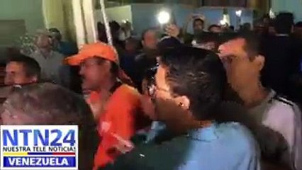 Descargar video: Oficialistas intentaron  sabotear las donaciones  de insumos en el Hospital Magallanes de Catia