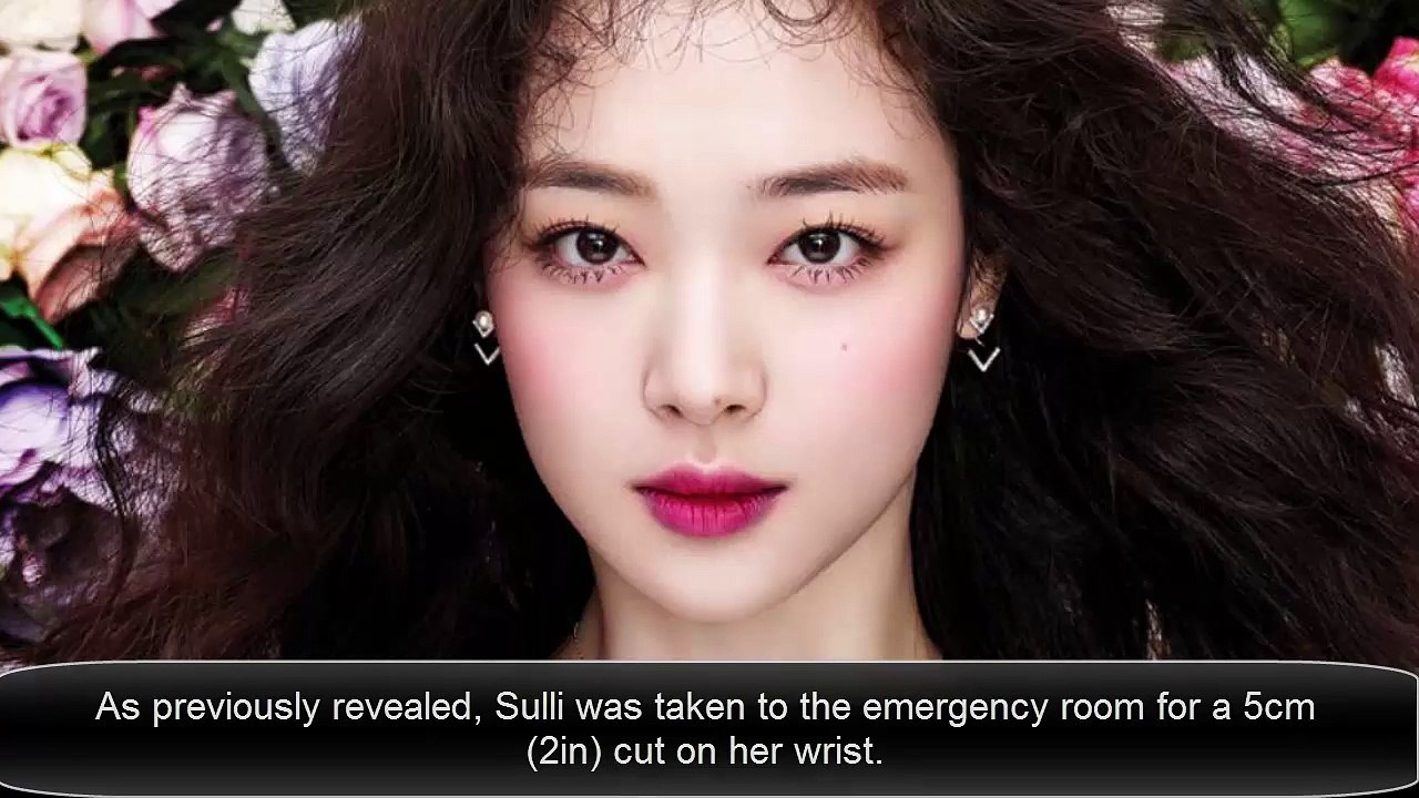 Sulli updates fans after injury and reports say she was drunk in emergency room