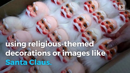 Oregon school asks teachers to 'refrain' from Santa decorations