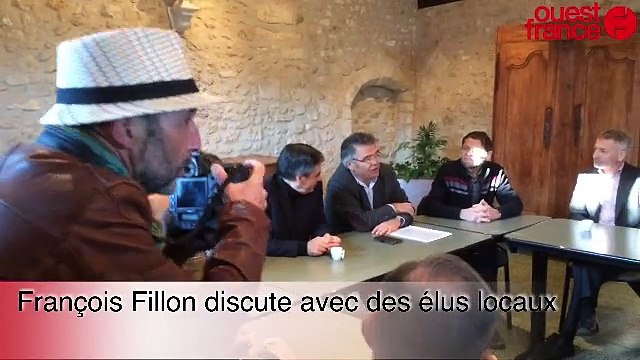 Le maire de chantenay-villedieu Régis Cerbelle avec François Fillon
