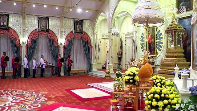 Maha Vajiralongkorn proclamé roi de Thaïlande