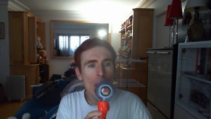 Wiwi égratigne "pop corn" de Boostee