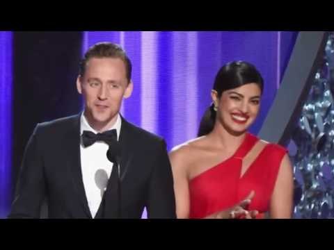 Tom Hiddleston Kisses & FLIRTS With Priyanka Chopra!