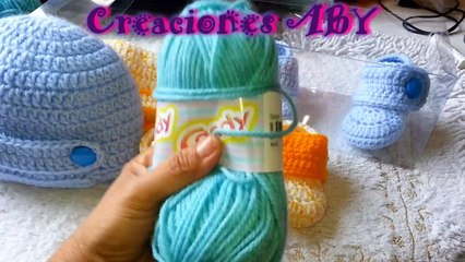 Zapatitos Tipo Botin y Gorro Para Bebes TALLA 3 MESES