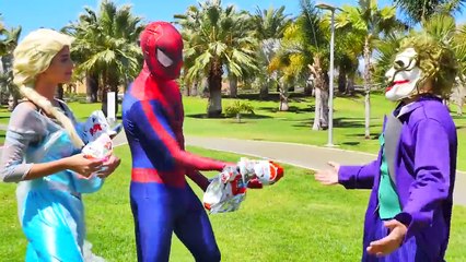 Busqueda de Huevos Sorpresa - Spiderman hombre araña & Princesa Frozen Elsa Español