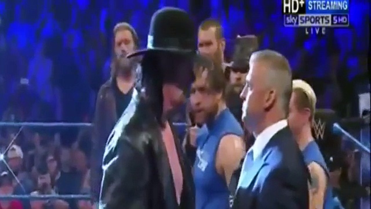 The Undertaker Returns 2016 - WWE Smackdown Live 15 November 2016  part 1