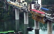 Chongqing bridge integrates Chinese and Western architecture