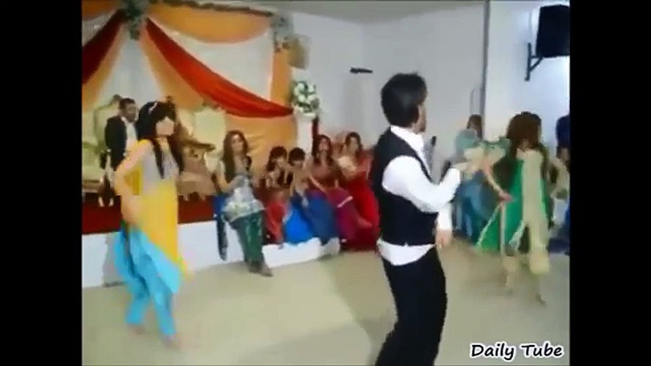 One Of The Best Video Of Pakistani Wedding Dance - Girls Dance