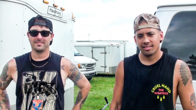 Cruel Hand - CRAZY TOUR STORIES Ep. 474 [Warped Edition 2016]