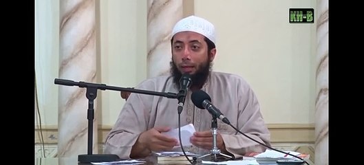 Apakah hukum membeli produk yang discount sempena hari natal