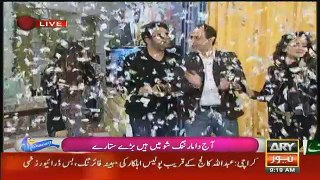 Excellent Dance by Saba Qamar on Her Entry in Sanam Baloch’s Live Morning Show