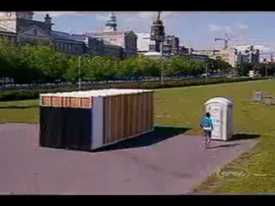 Camera cachee toilettes