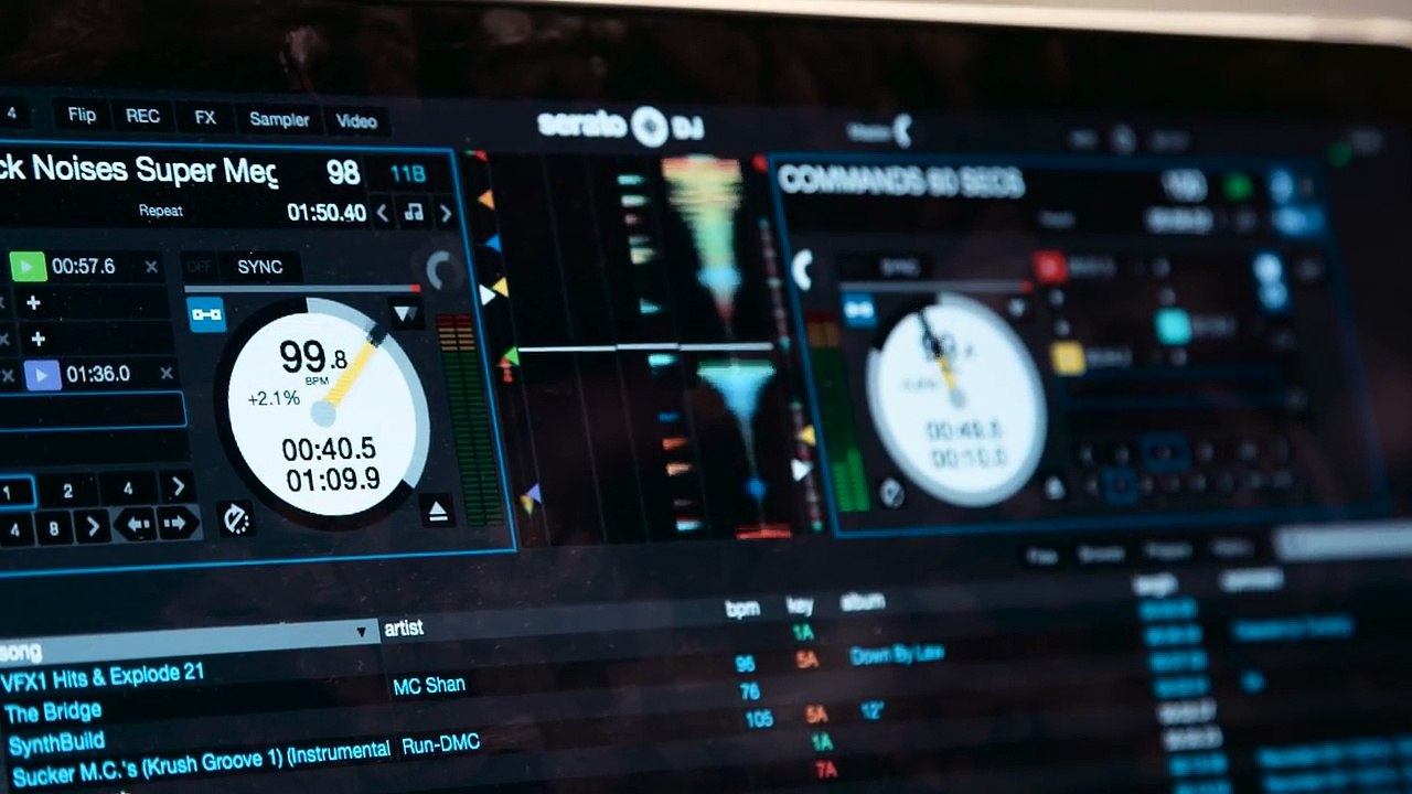 VÍDEO: dj Yoda enseña a un robot a pinchar y hacer scratch