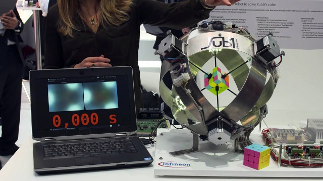 Un robot résout un Rubik's Cube à une vitesse folle. Impressionnant !
