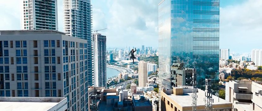 krrish 3 Hrithik Roshan flight or aeroplane action scene