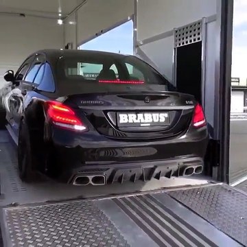 C63 S AMG BRABUS 650 V8! Start, Revs & Overview!