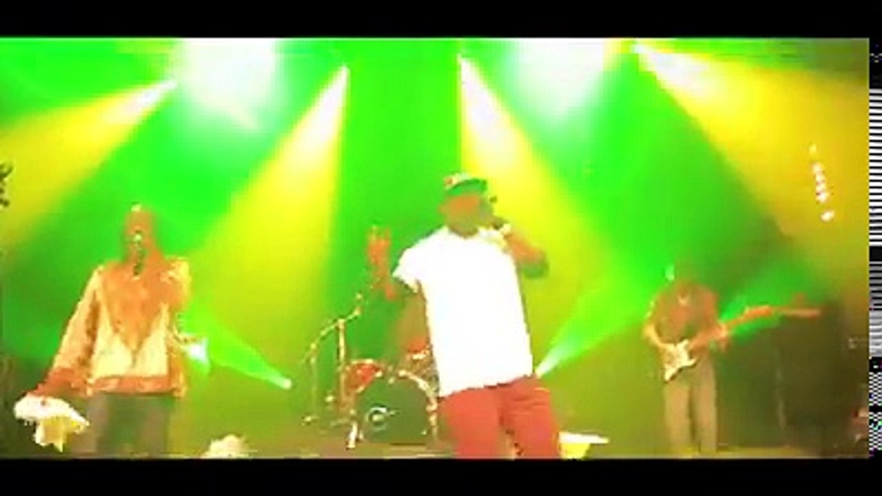 LE CHANTEUR BILY BILY PARLE AU PRESIDENT ADO