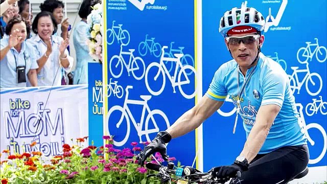 รัชกาลที่ 10 เป็นคนหรือเทวดา สุกิจ & ผู้รักปชต 2 พย 2559