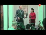 Australia's FM Bob Carr and Daw Aung San Suu Kyi hold a press conference