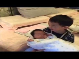 Önce öptü sonra yatağa fırlattı