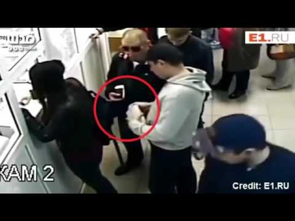 Watch offer a girl robbed without feeling it|Youngster's Choice.