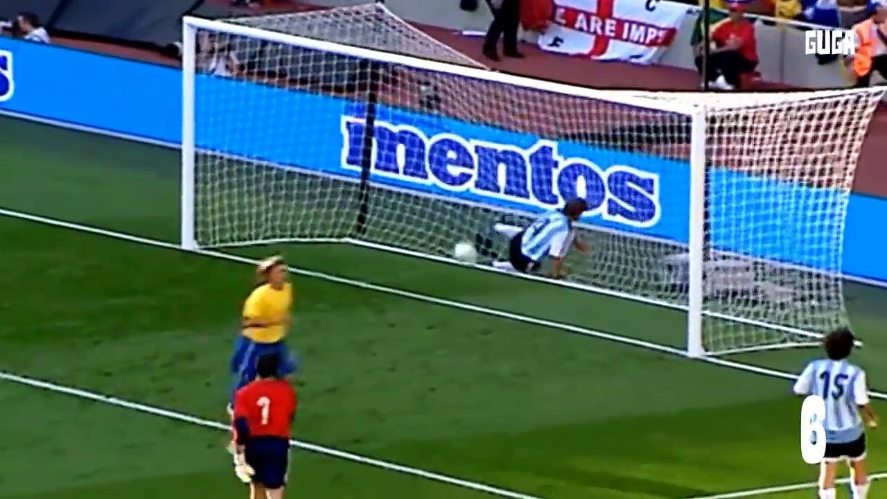 10 Moments When Kaká Ran Faster Than Normal Footballer