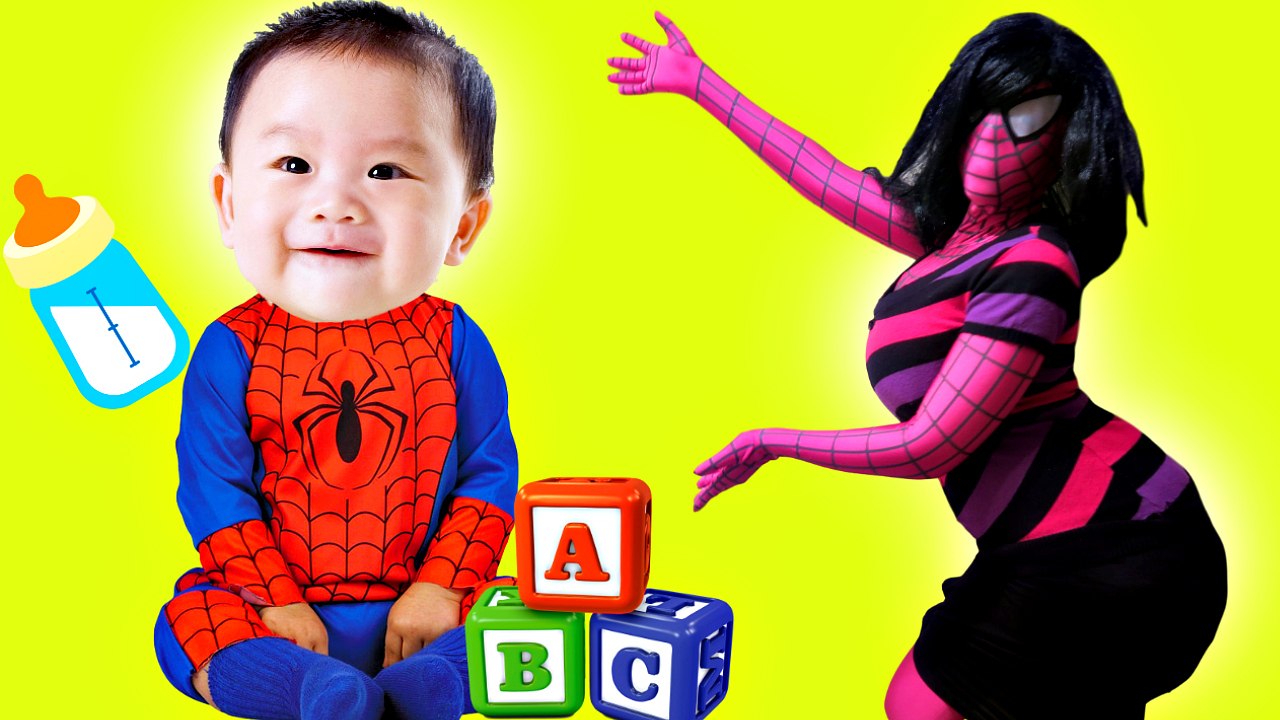 Elsa Baby Rescued by Spiderbaby! with Mini Joker, Catwoman, Frozen Elsa