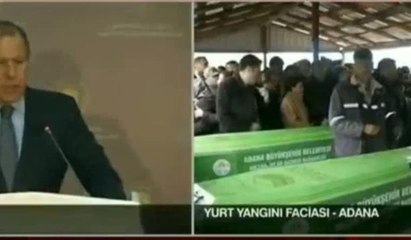 Adana'da skandal görüntü: Çocuğunu kaybeden acılı babayı kadraja giriyor diye uzaklaştırdılar