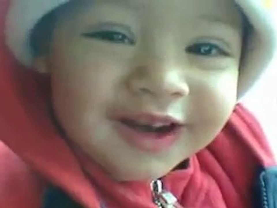 Enfants jouant et rire - Children playing and laughing - 孩子在玩和笑