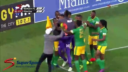 Un gardien réalise une bicyclette dans le temps additionnel et permet à son équipe d'égaliser