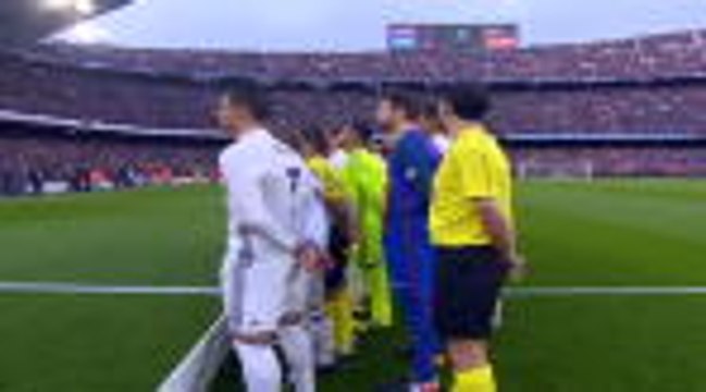 El Clasico pays respect to plane crash victims
