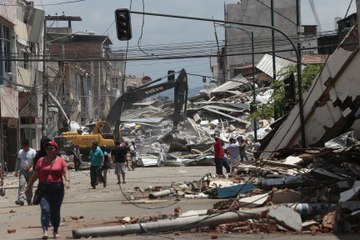 Terremoto en Ecuador 7.8 grados del 16 de Abril del 2016 - Recopilacion de Videos que te traumaran