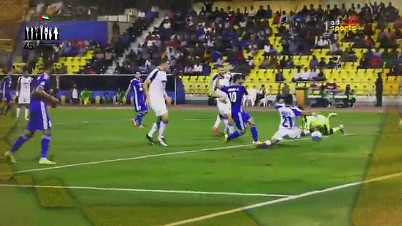 تتويج لاعب العين عمر عبدالرحمن ( عموري ) بجائزة افضل لاعب في اسيا لعام 2016