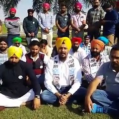 ਆਮ ਆਦਮੀ ਪਾਰਟੀ ਦੁਬਈ ਵਾਲੇ ਵੀਰਾਂ ਨੇ ਅਕਾਲੀਆਂ ਕਾਂਗਰਸੀਆਂ ਨੂੰ ਪਾਈਆਂ ਲਾਹਨਤਾਂ ਤੇ ਸੁਣਾਇਆ ਖਰੀਆਂ ਖਰੀਆਂ