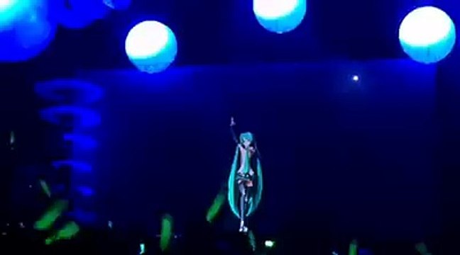 omg!!! SHARING THE WORLD en ESPAÑOL!!!!! Thank you so much Bighead and Maubox for helping make Miku's MEXICO DEBUT a ver