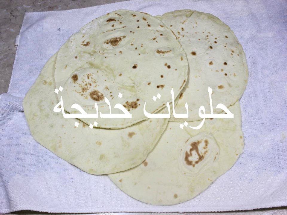 خبز الشاورمة