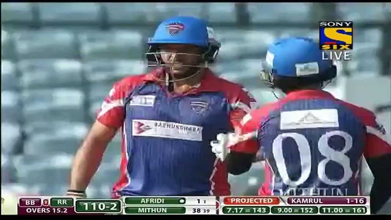 Another important game for the Rangpur Riders. They are playing one of their last games of the group stage and need wins to make it into the final four. Shahid Afridi could not last long with the bat which is a disappointment for the Riders.  Afridi only