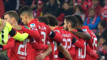 Chapecoense - La minute de silence avant Mayence-Bayern